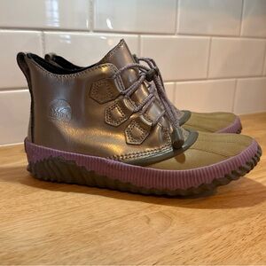 SOREL Out N About Plus Waterproof Boots, Size 4 Youth Chrome Gray And Purple